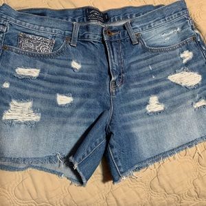 Trendy distressed lucky brand jean shorts size 14 waist 32